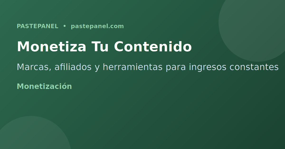 Influencer colombiano revisando estadísticas de monetización y marcas en su portátil